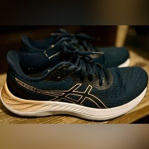 ASICS Gel Excite 8 - preloved sneakers, very comfortable